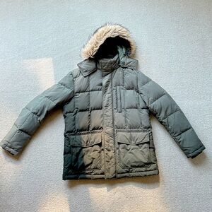 Uniqlo | dark green quilted down parka jacket size medium